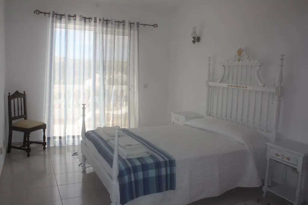 Family Guesthouse Almadena 0*,  Portugal