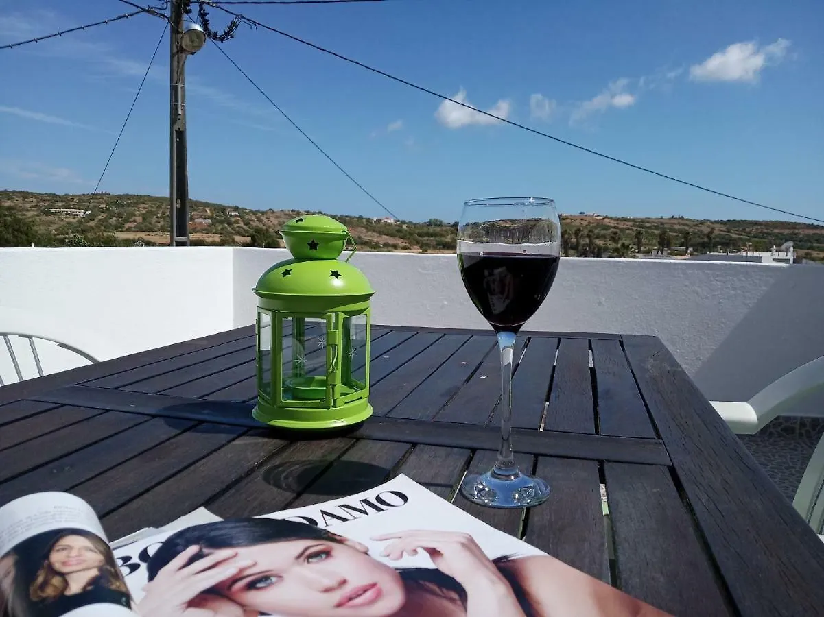 Guest house Family Guesthouse Almadena
