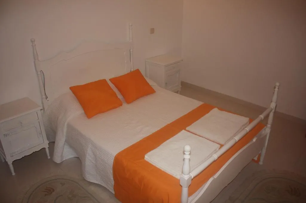 Family Guesthouse Almadena