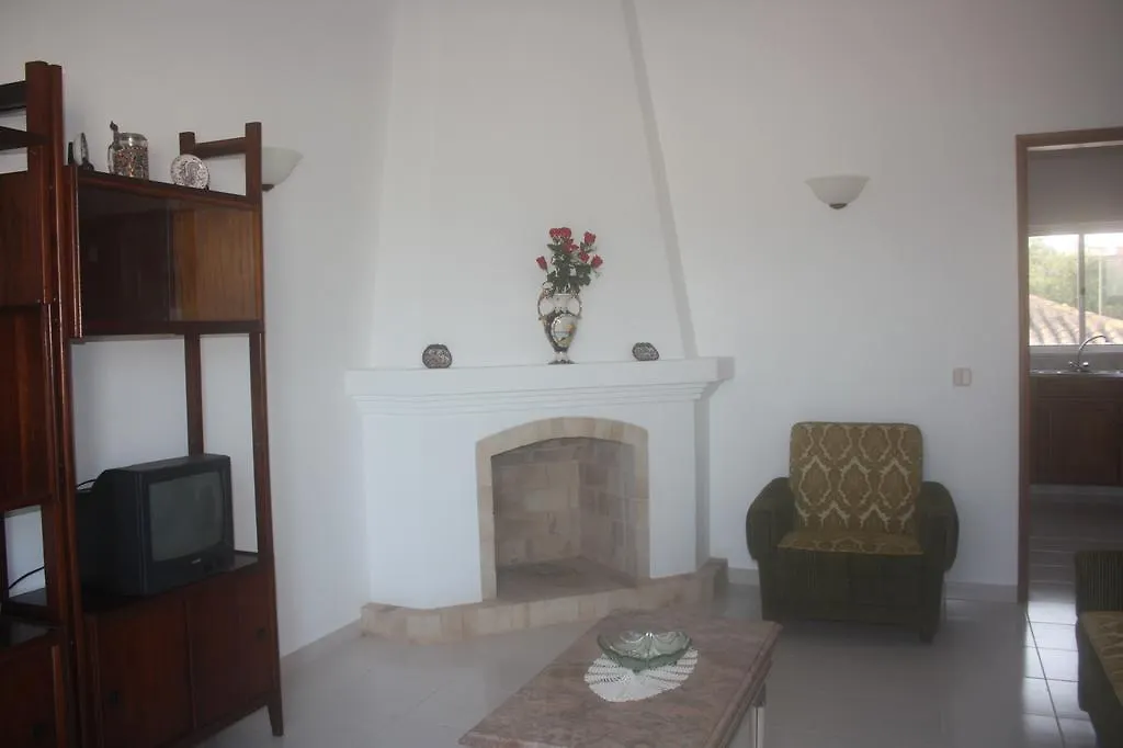 Guest house Family Guesthouse Almadena