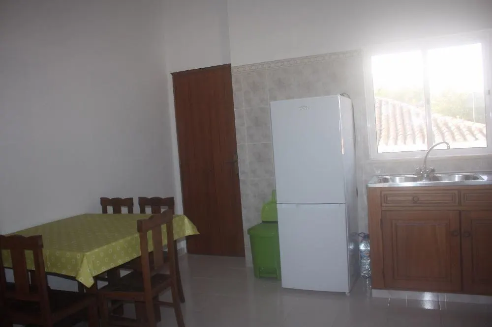 Guest house Family Guesthouse Almadena Portugal